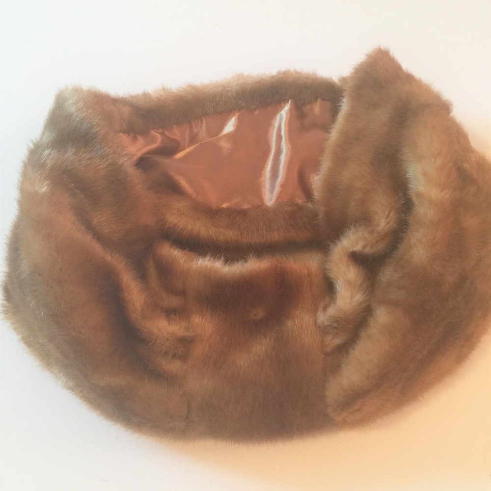 Calvin Klein  Fur wrap scarf